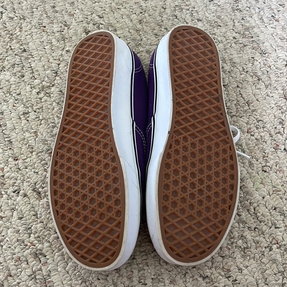 Vans - Picture 3 of 4